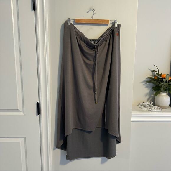 Peace Love World Gray Asymmetrical Maxi Skirt 1X - Picture 6 of 12